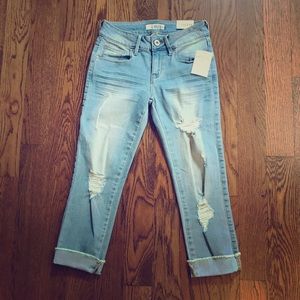 Guess Capris size 26